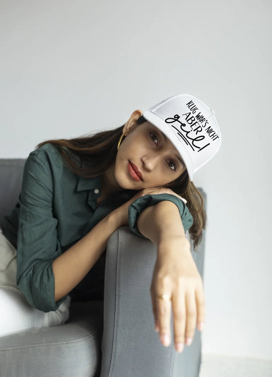 smiley-woman-posing-with-trucker-hat-medium-shot