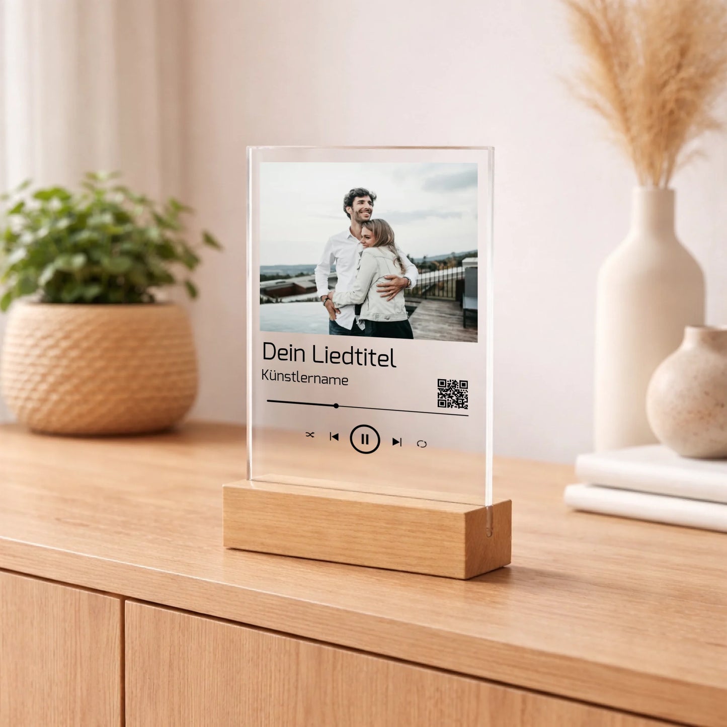 Personalisierter Acrylaufsteller Euer Lied auf Spotify mit QR-Code aus Acrylglas, alternative Produktansicht