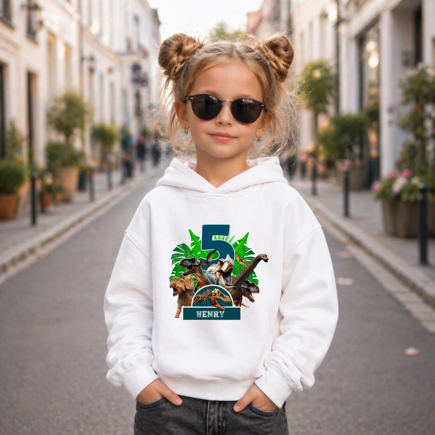 FamilySurprise-Kinder-Hoodie-vorne-mädchen-weiß