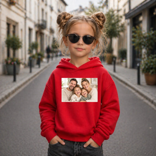 FamilySurprise-Kinder-Hoodie-vorne-mädchen-rot