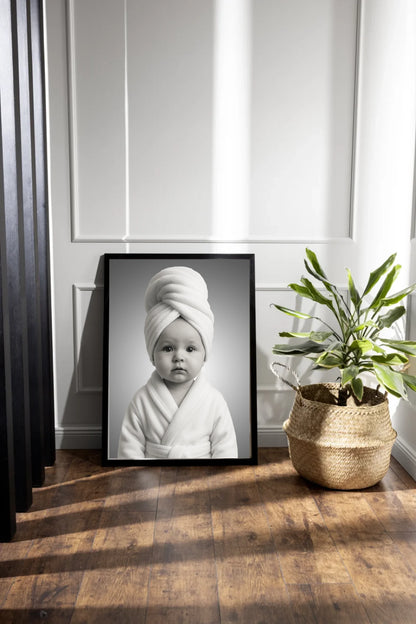 dark-photo-frame-plant-arrangement