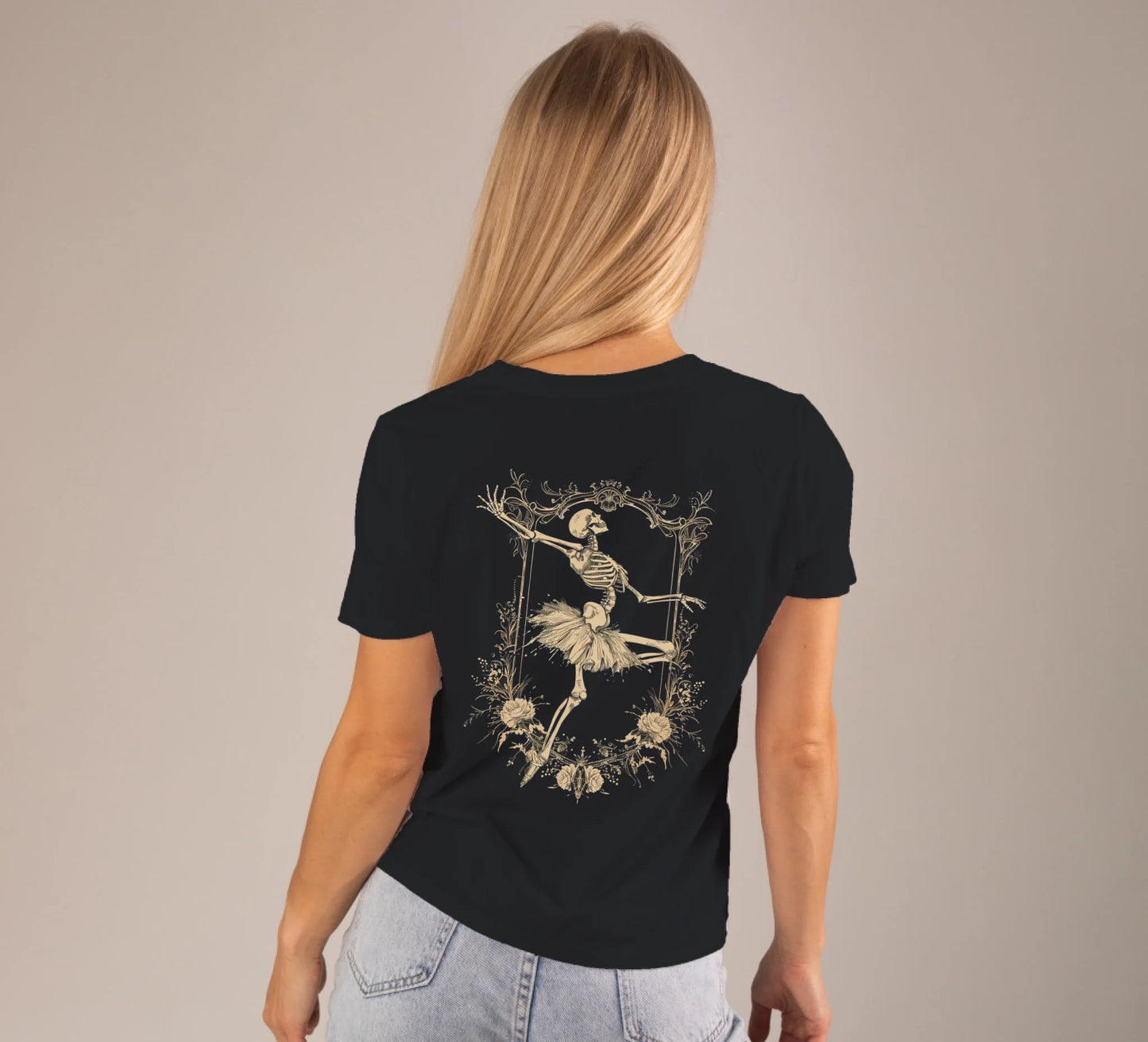 tshirt-frau-hinten-schwarz