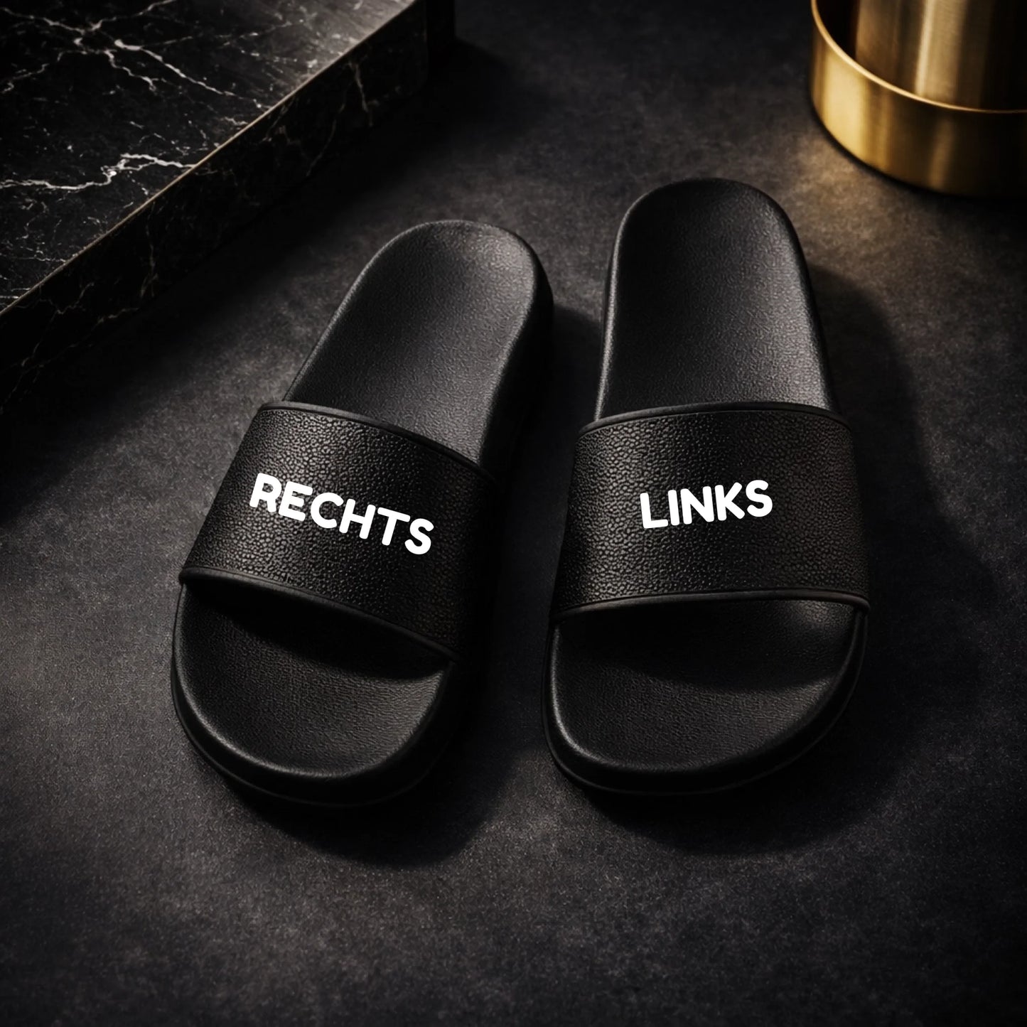 FamilySurprise-personalisiert-Badelatschen-schwarz