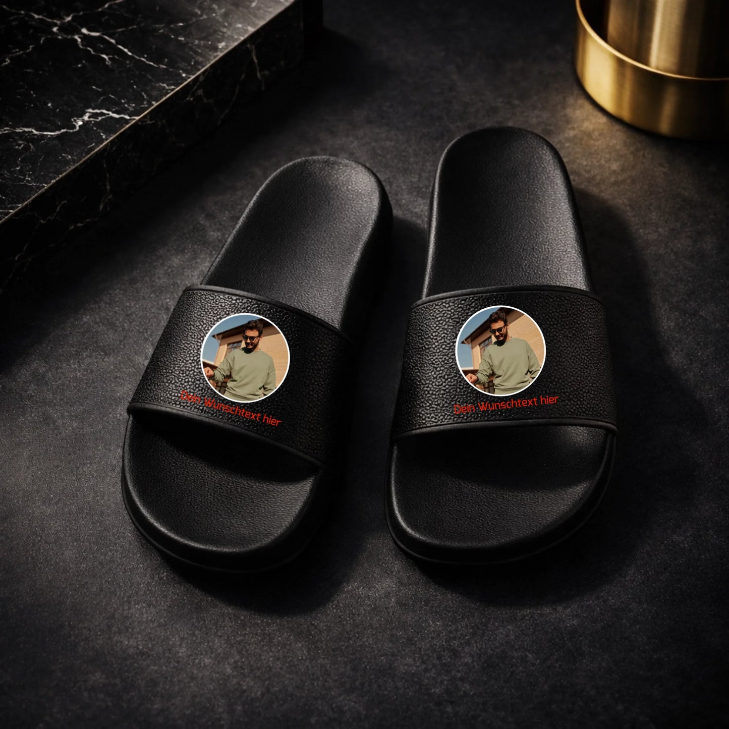 FamilySurprise-personalisiert-Badelatschen-schwarz