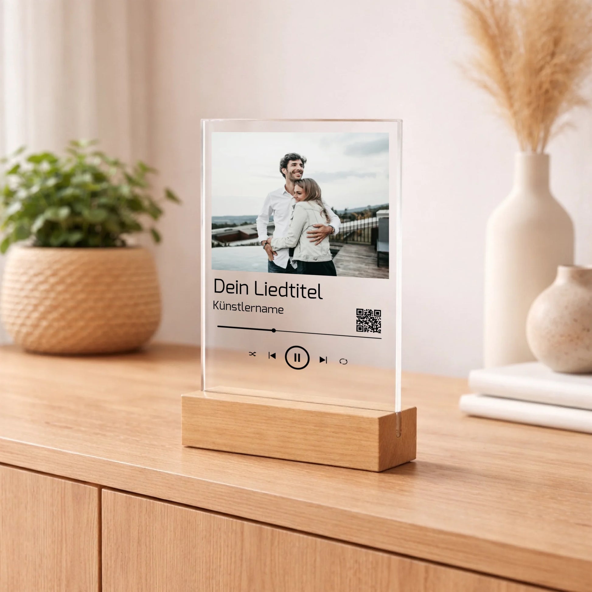 Personalisierter Acrylaufsteller Euer Lied auf Spotify mit QR-Code aus Acrylglas, alternative Produktansicht