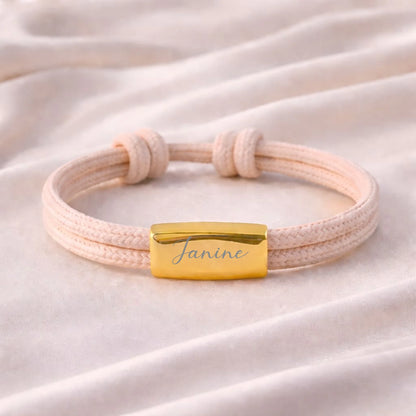 Personalisierbares Armband mit Namen aus Segeltau mit Gravur