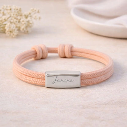 Personalisierbares Armband mit Namen aus Segeltau mit Gravur, weitere Produktansicht