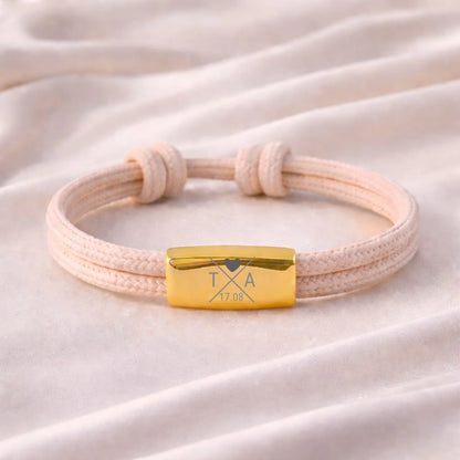 Personalisierbares Armband mit Initialen und Datum aus Segeltau, weitere Produktansicht