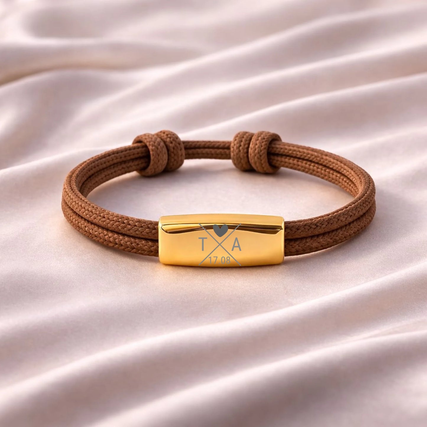 Personalisierbares Armband mit Initialen und Datum aus Segeltau, zusätzliche Produktansicht