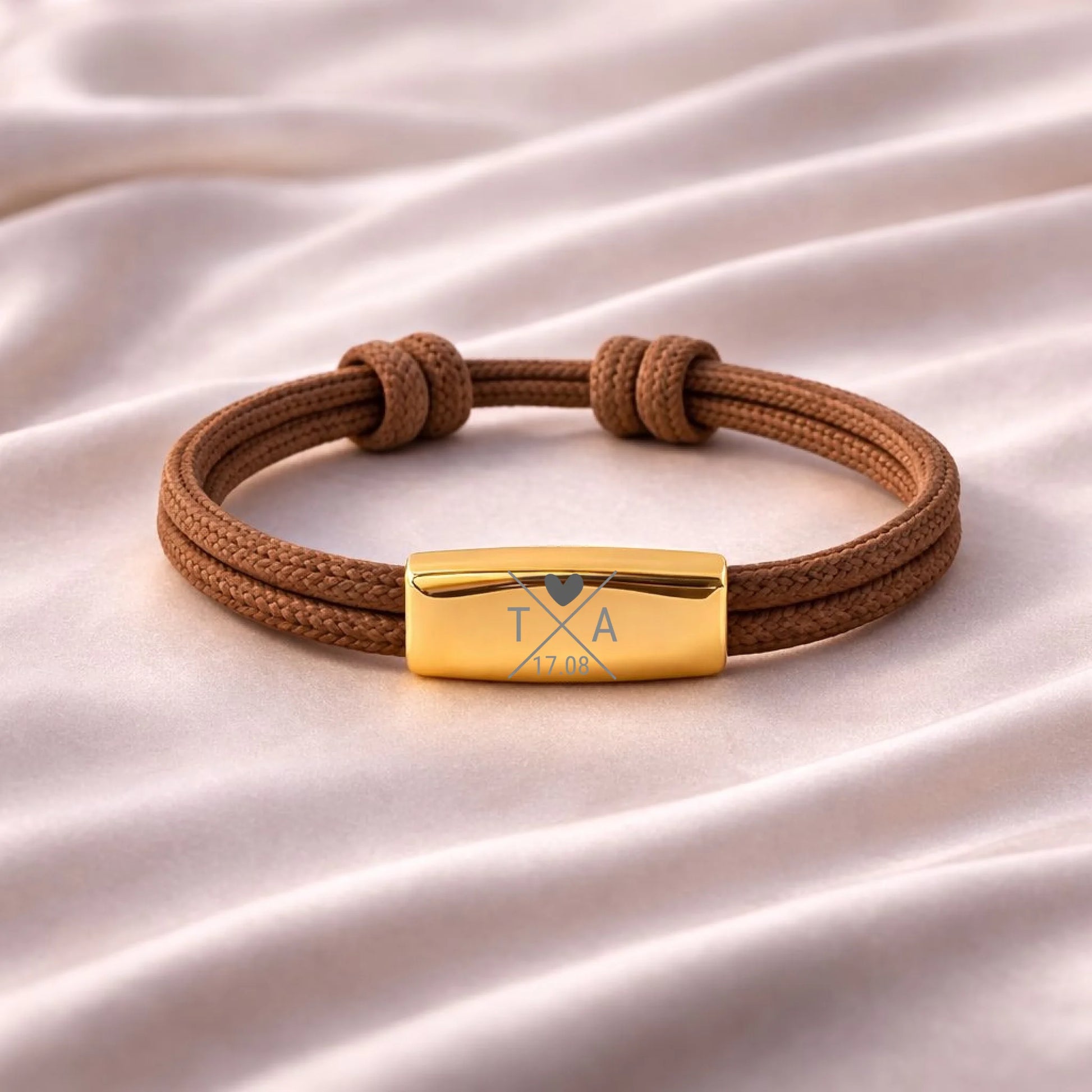 Personalisierbares Armband mit Initialen und Datum aus Segeltau, zusätzliche Produktansicht