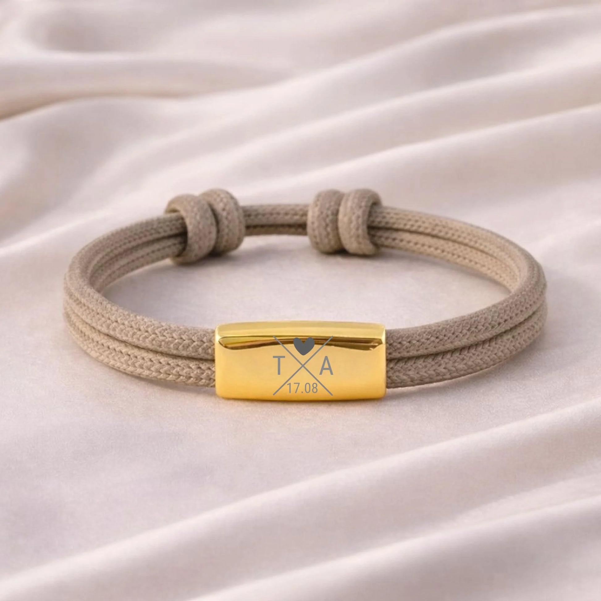 Personalisierbares Armband mit Initialen und Datum aus Segeltau, alternative Produktansicht