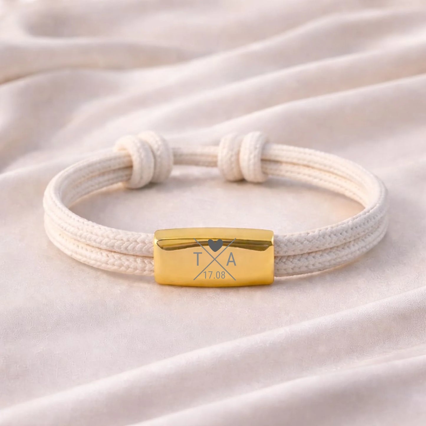 Personalisierbares Armband mit Initialen und Datum aus Segeltau, weitere Produktansicht