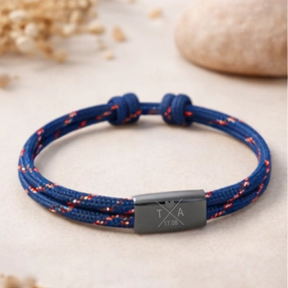 Personalisierbares Armband mit Initialen und Datum aus Segeltau, Ansicht des Produkts