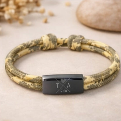 Personalisierbares Armband mit Initialen und Datum aus Segeltau, weitere Produktansicht