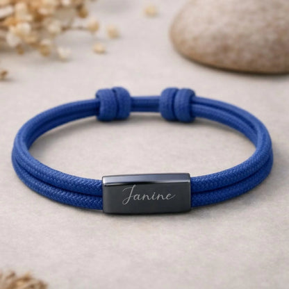 Personalisierbares Armband mit Namen aus Segeltau mit Gravur, zusätzliche Produktansicht