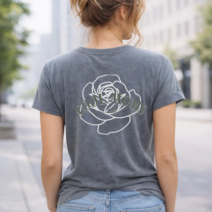 FamilySurprise-standard-shirt-frau-grau