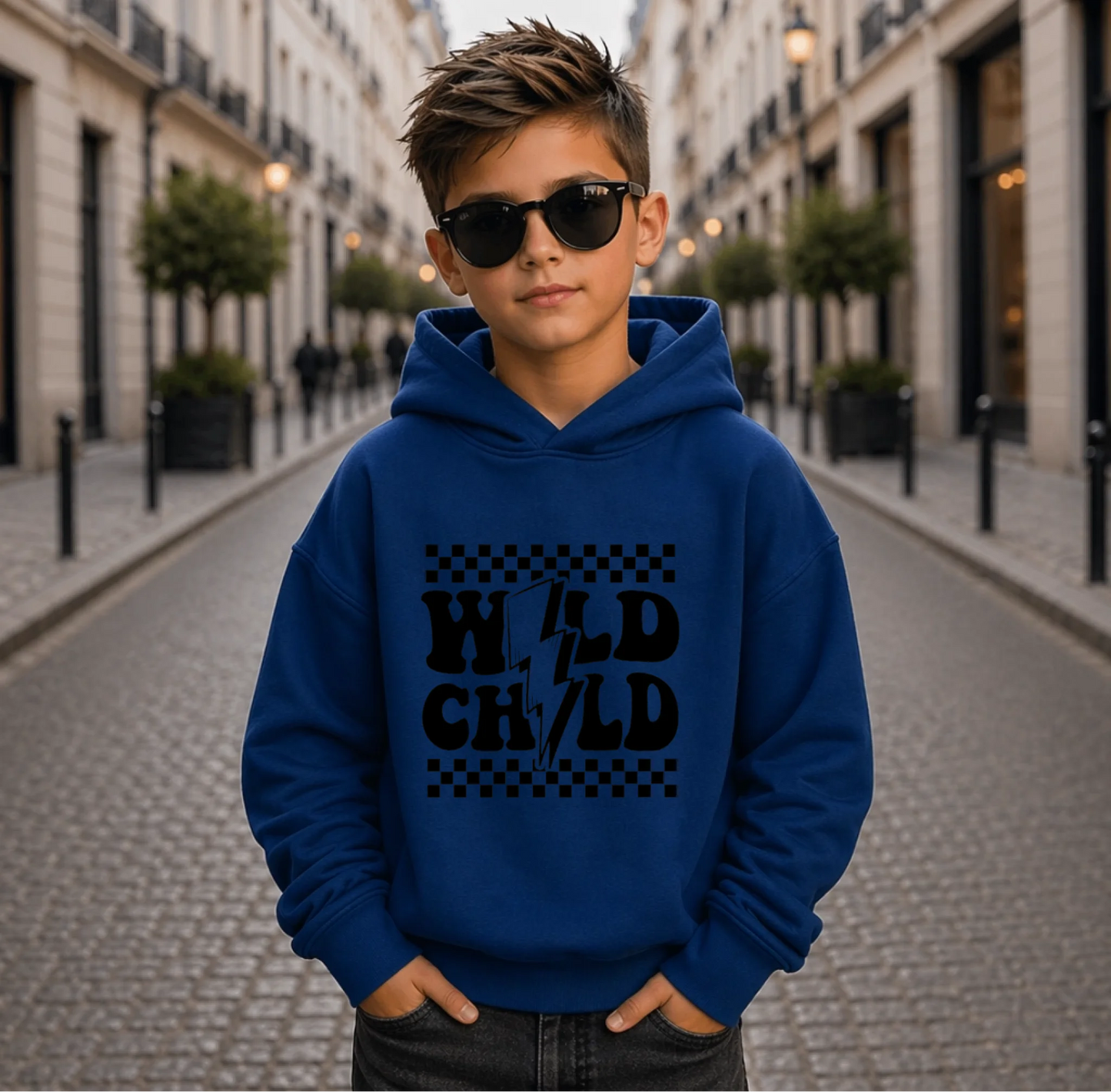 FamilySurprise-Kinder-Hoodie-vorne-junge-blau