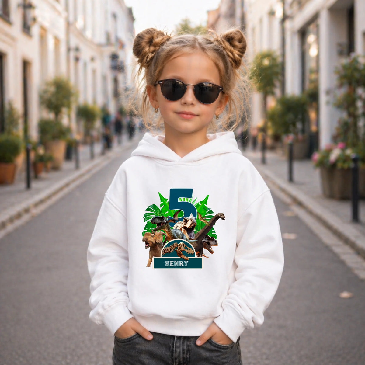 FamilySurprise-Kinder-Hoodie-vorne-mädchen-weiß