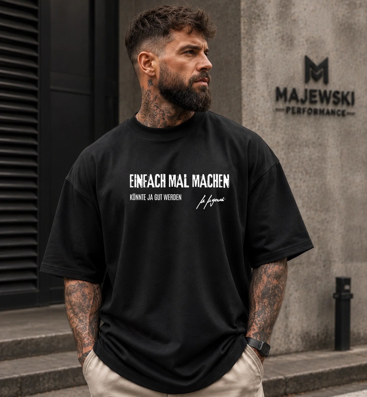 FamilySurprise-Oversized-shirt-schwarz