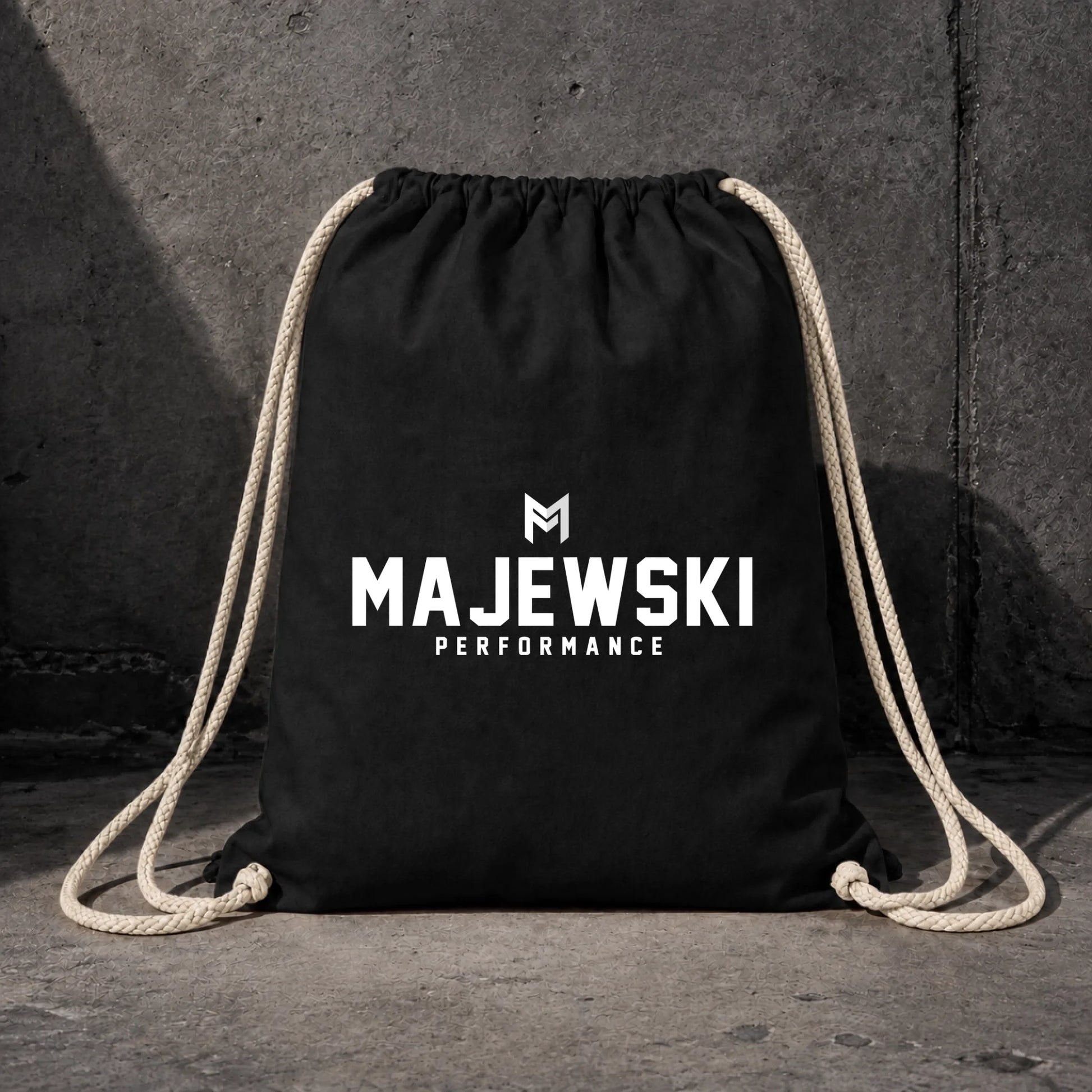 FamilySurprise_Majewski_Gymbag_schwarz