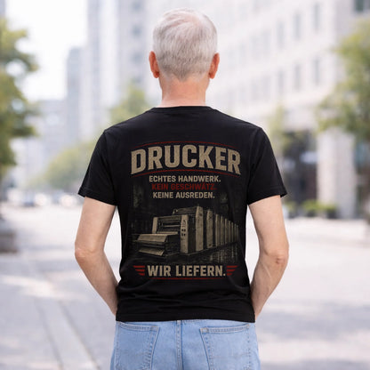 FamilySurprise-standard-shirt-opa-hinten-schwarz-