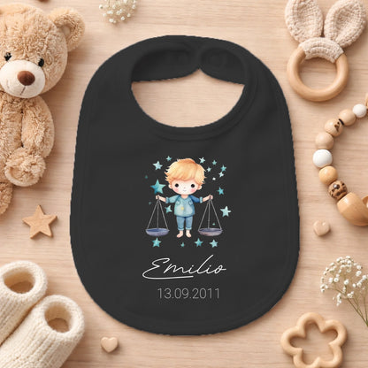 FamilySurprise-Babylätzchen-schwarz-personalisierbar