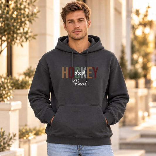 FamilySurprise-Hoodie_04_Anthrazit_Mann_vorne