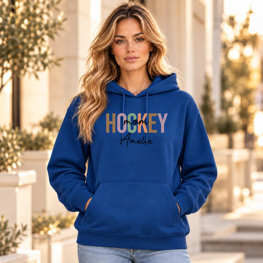 FamilySurprise-Hoodie_09_Blau_Frau_vorne