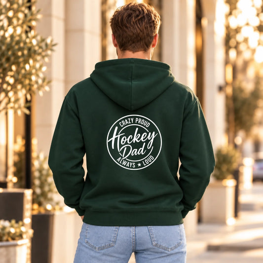 FamilySurprise-Hoodie_02_Dunkelgruen_Mann_hinten