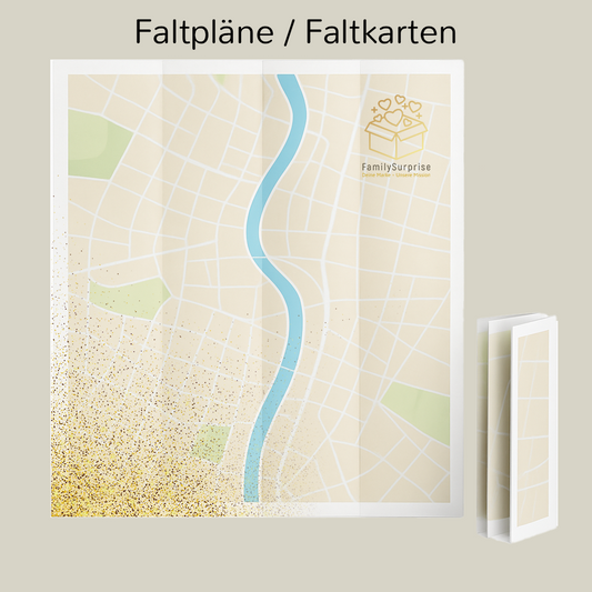 Gefalteter Stadtplan mit „FamilySurprise“-Branding, daneben eine zusammengefaltete kompakte Faltkarte.
