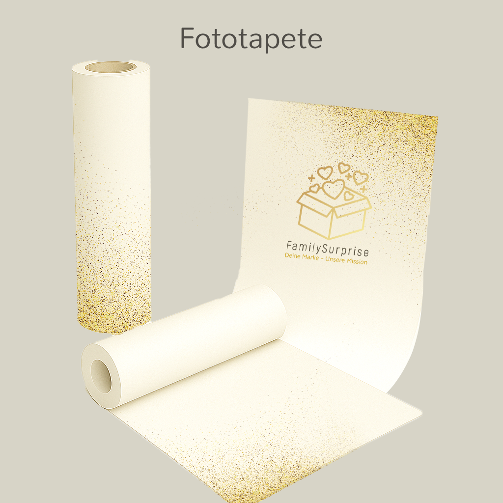 
Fototapete als Rollenware und ausgerollt, bedruckt mit dem FamilySurprise-Logo.