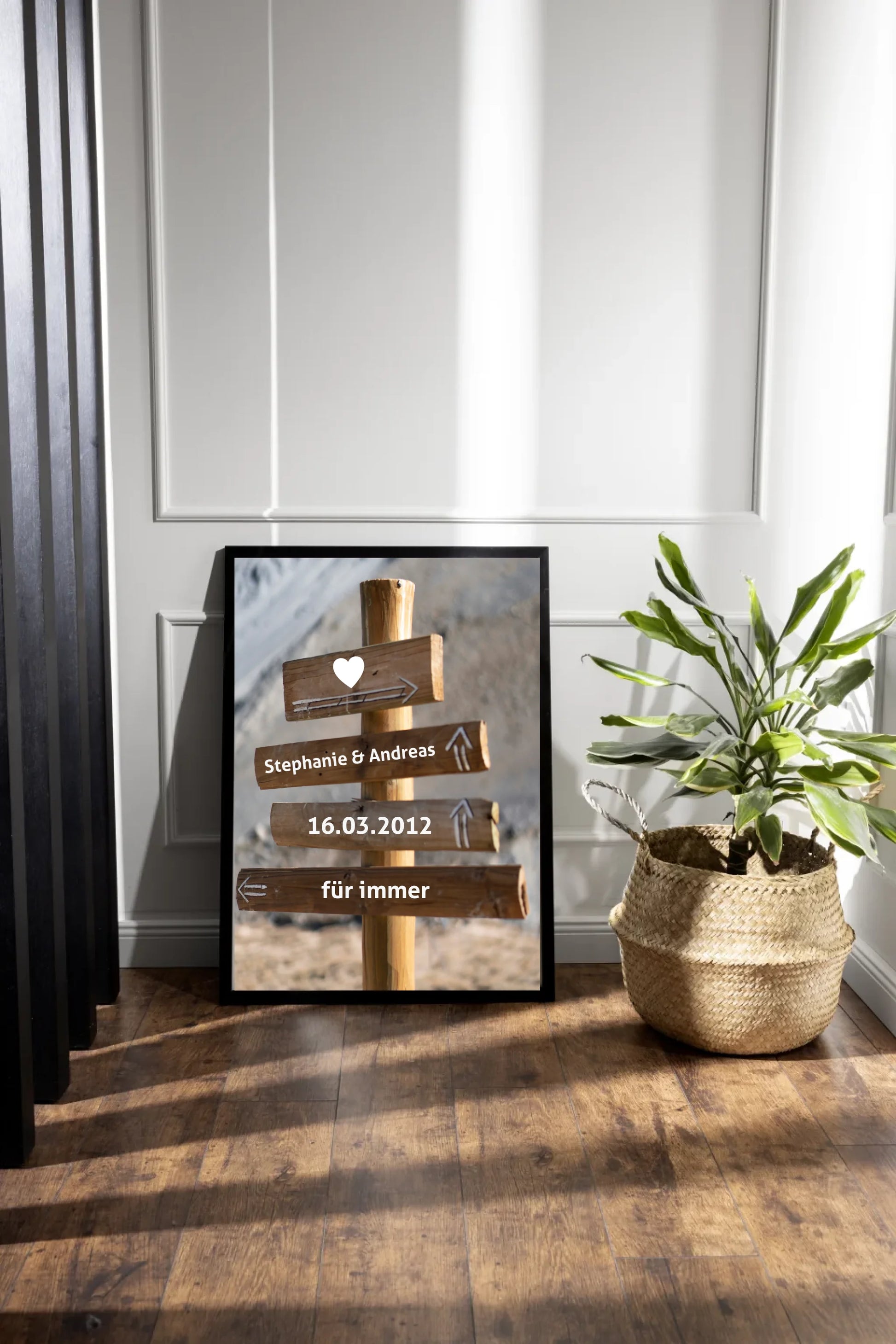 dark-photo-frame-plant-arrangement