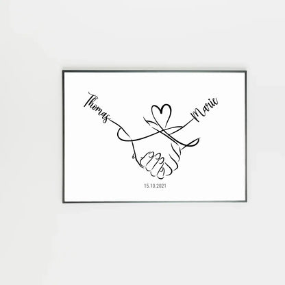 oster mit minimalistischer Zeichnung zweier Hände, die sich halten. Darüber eine geschwungene Linie in Herzform, links und rechts personalisierbare Namen. Unten Platz für ein Datum, hier als Beispiel 15.10.2021.